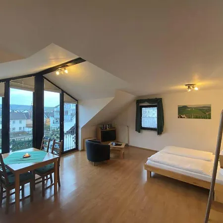 Am Weingut Lingen * באד נויאנאהר-ארוויילר